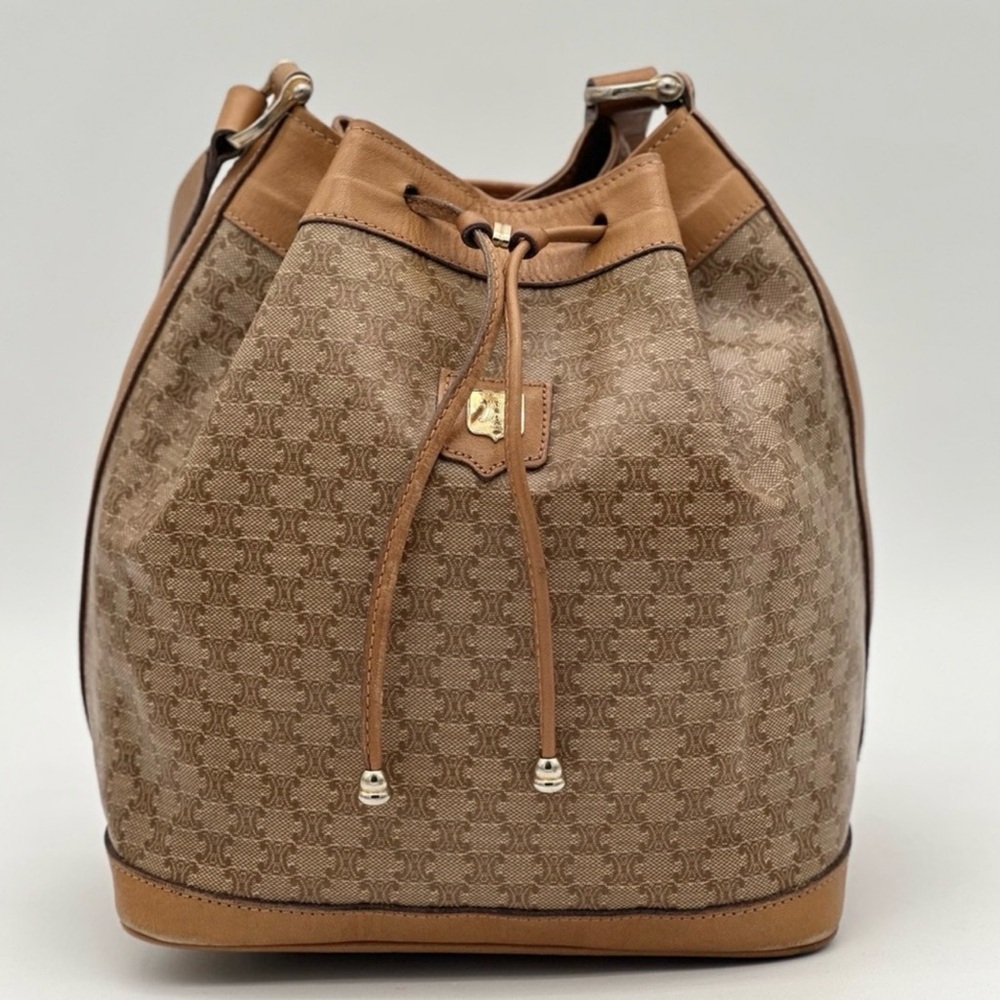 💎VINTAGE 💎AUTHENTIC Celine Macadam Triomphe canvas and leather bucket bag.